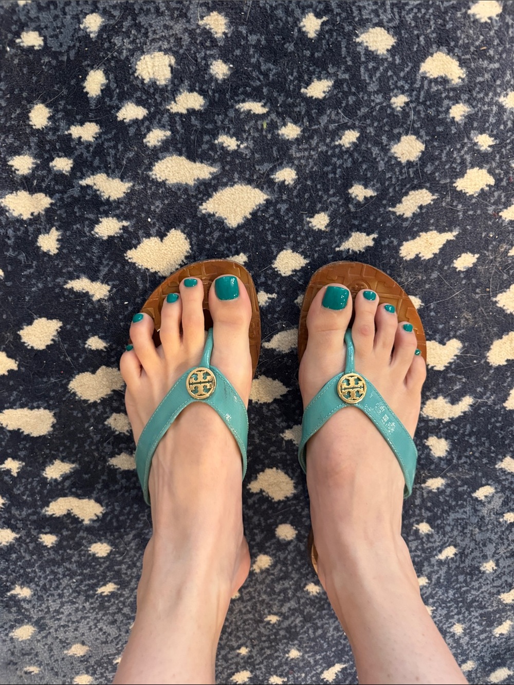 Tory Burch Turquoise Patent Leather Logo Thong  flip flop Sandals